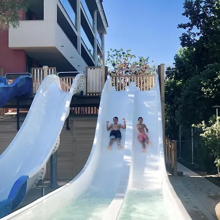 Ohtels Vil-la Romana מלון 4*