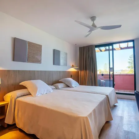Ohtels Vil-la Romana מלון 4*