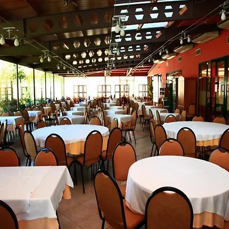 Ohtels Vil-la Romana 4* סאלו